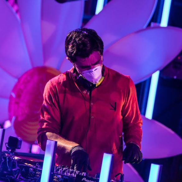 (WATCH) KSHMR - EDC Las Vegas Virtual Rave-A-Thon (May 16, 2020)