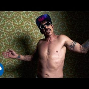 (WATCH) Red Hot Chili Peppers - Dark Necessities [OFFICIAL VIDEO]